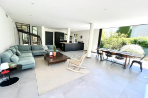 JUAN LES PINS - INDIVIDUAL VILLA - 8 people